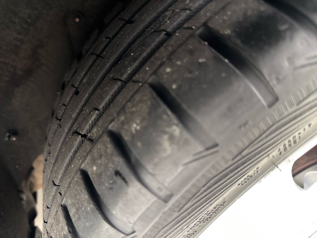 Toyota Auris 2011 Harmaa