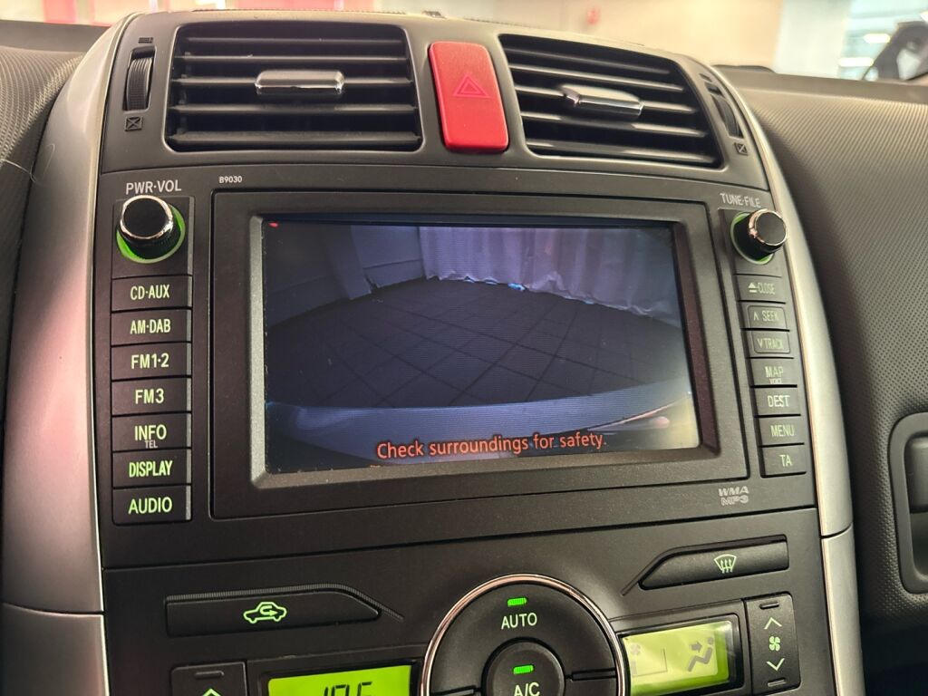 Toyota Auris 2011 Harmaa