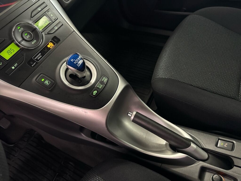 Toyota Auris 2011 Harmaa