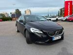 Volvo V40 2017 Musta