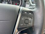 Volvo V40 2017 Musta
