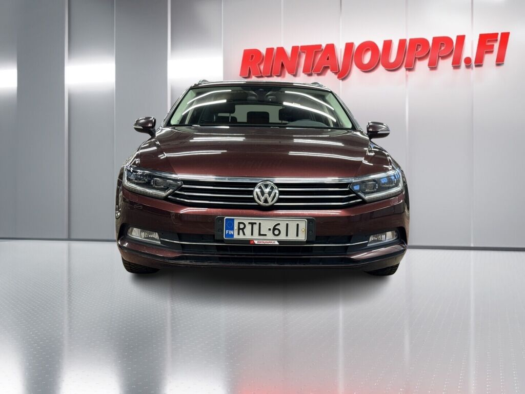 Volkswagen Passat 2018 Punainen