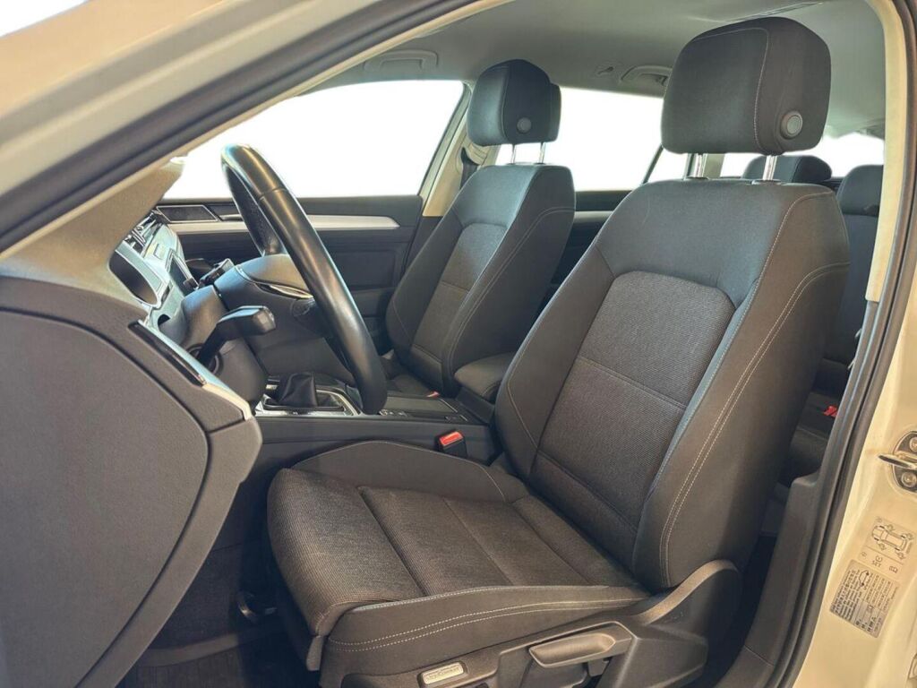 Volkswagen Passat 2017 Valkoinen