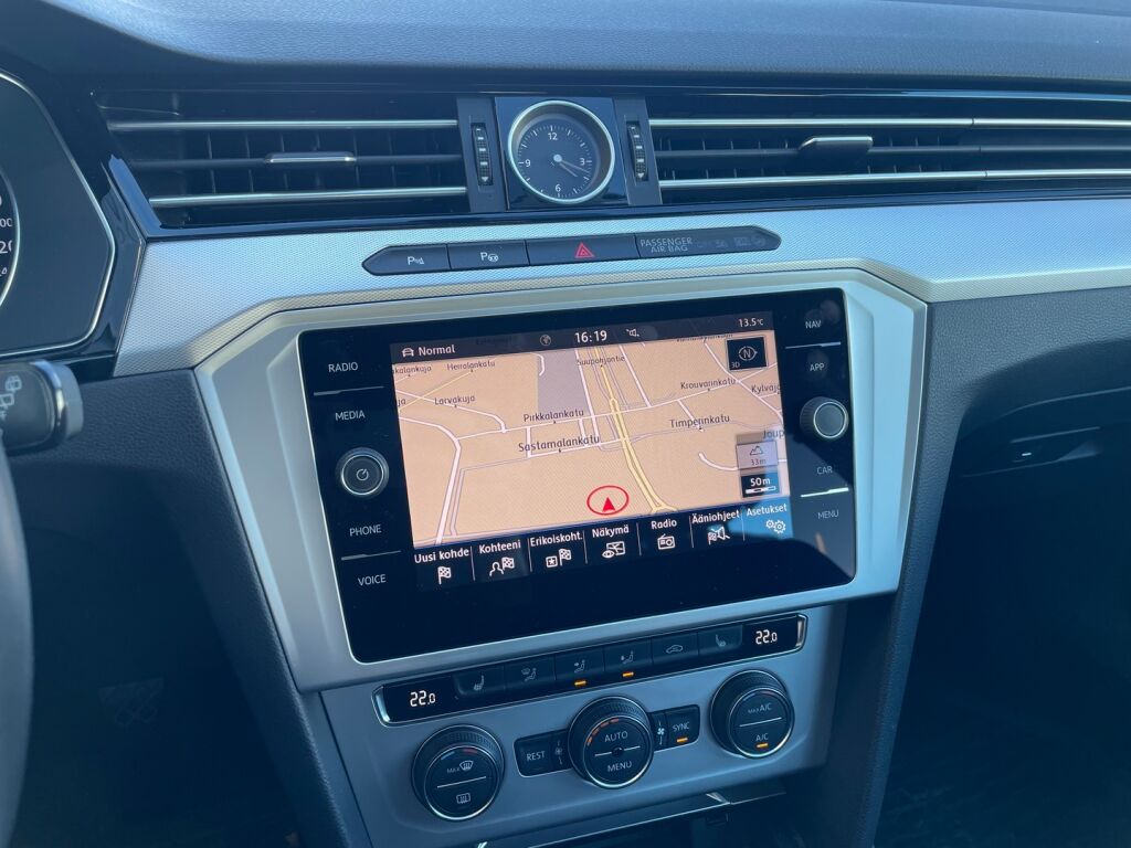 Volkswagen Passat 2017 Valkoinen