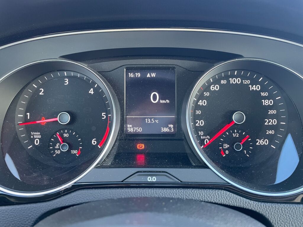 Volkswagen Passat 2017 Valkoinen