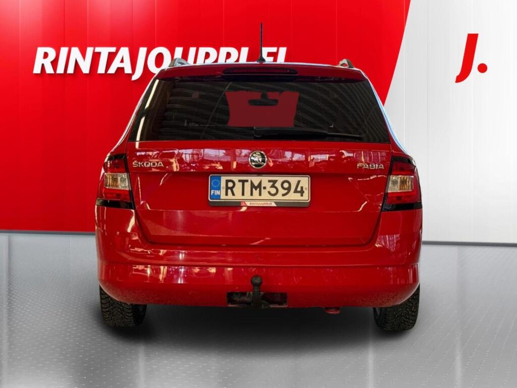 Skoda Fabia 2017 Punainen