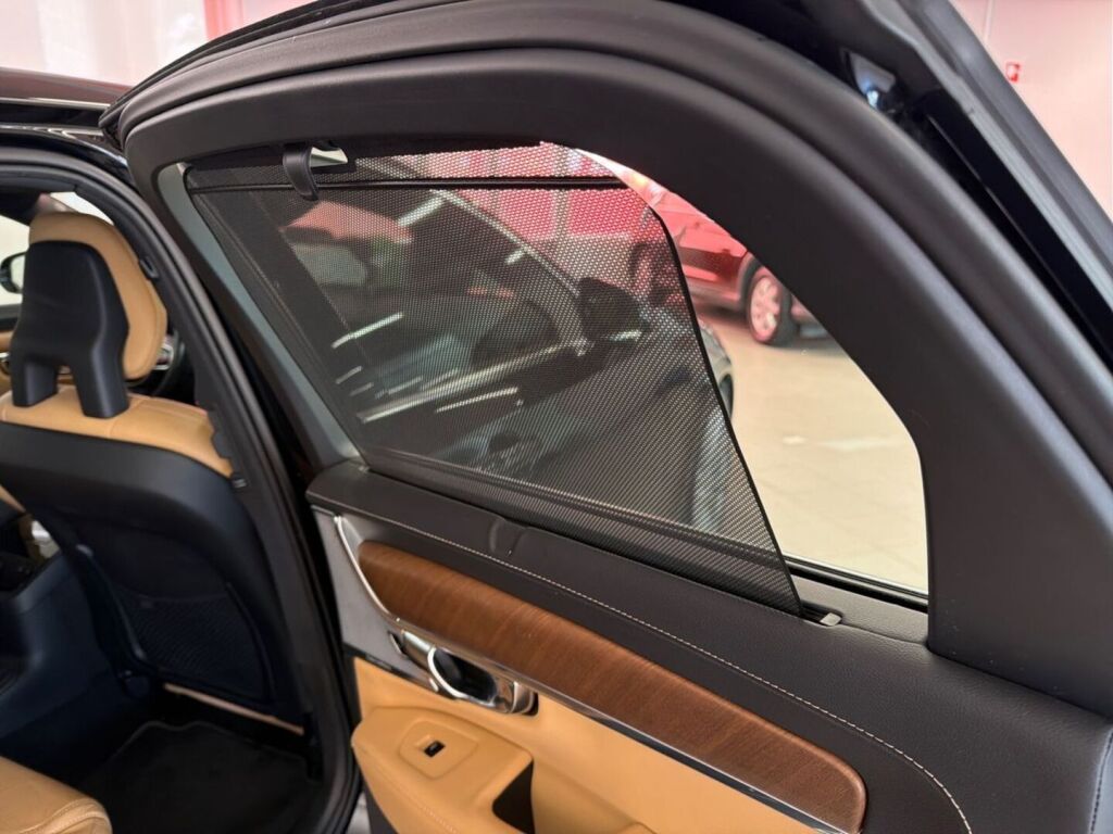 Volvo S90 2018 Musta