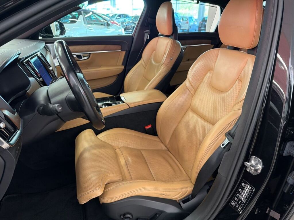 Volvo S90 2018 Musta