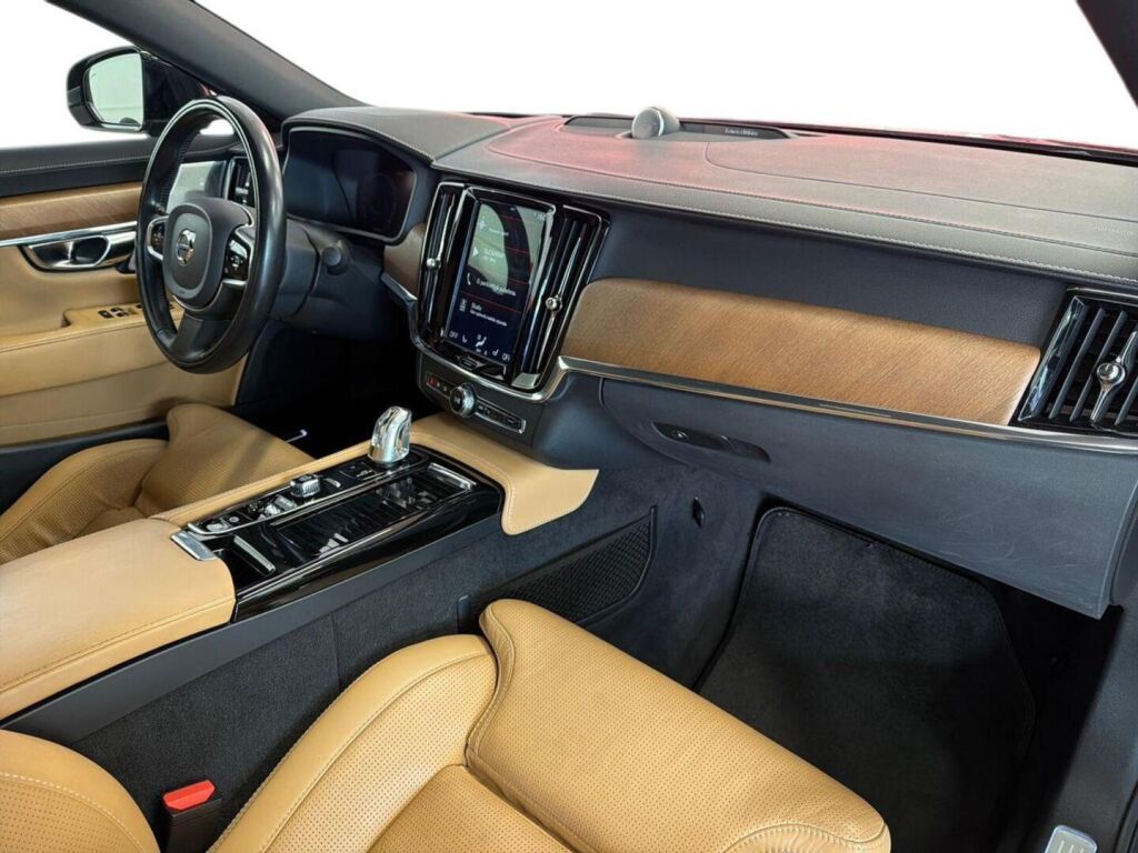 Volvo S90 2018 Musta