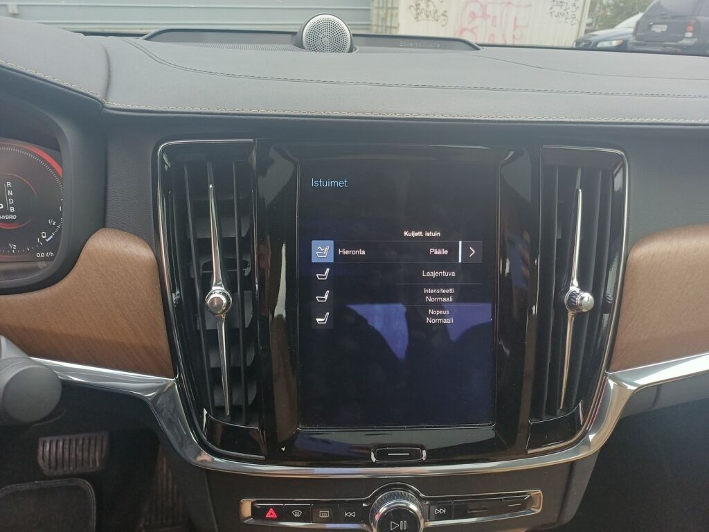 Volvo S90 2018 Musta