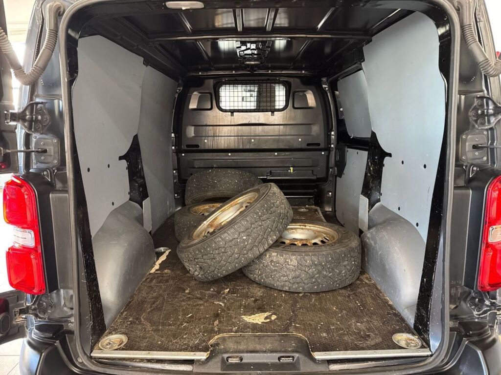 Toyota Proace 2018 Musta