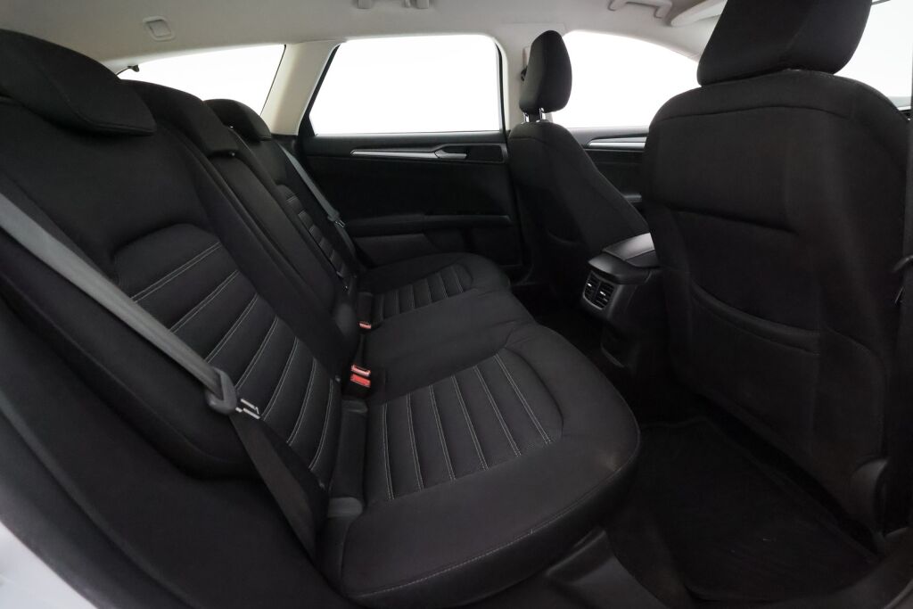 Ford Mondeo 2018 Valkoinen