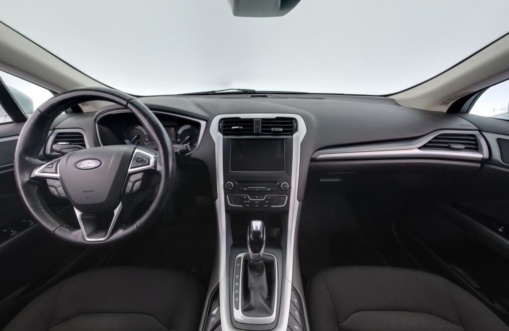 Ford Mondeo 2018 Valkoinen