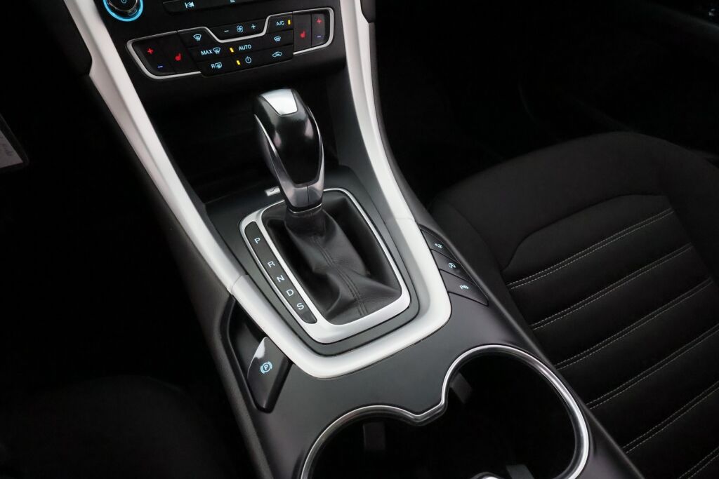 Ford Mondeo 2018 Valkoinen