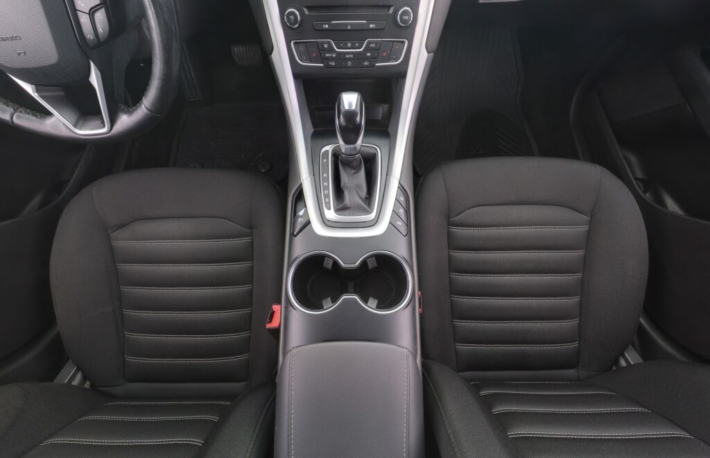 Ford Mondeo 2018 Valkoinen