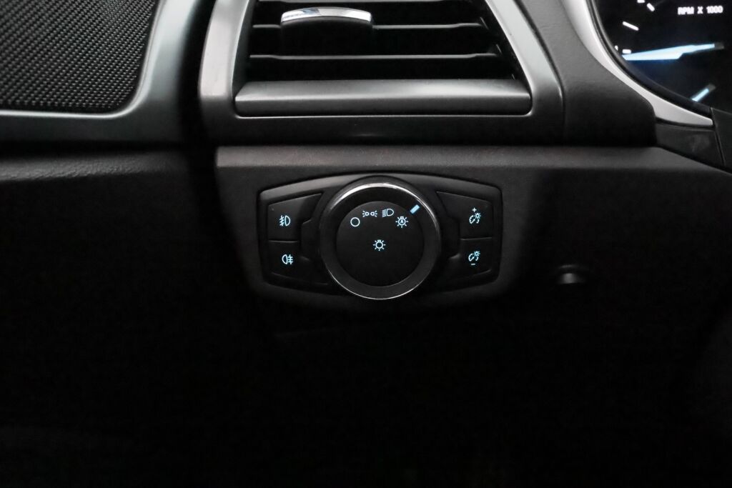 Ford Mondeo 2018 Valkoinen