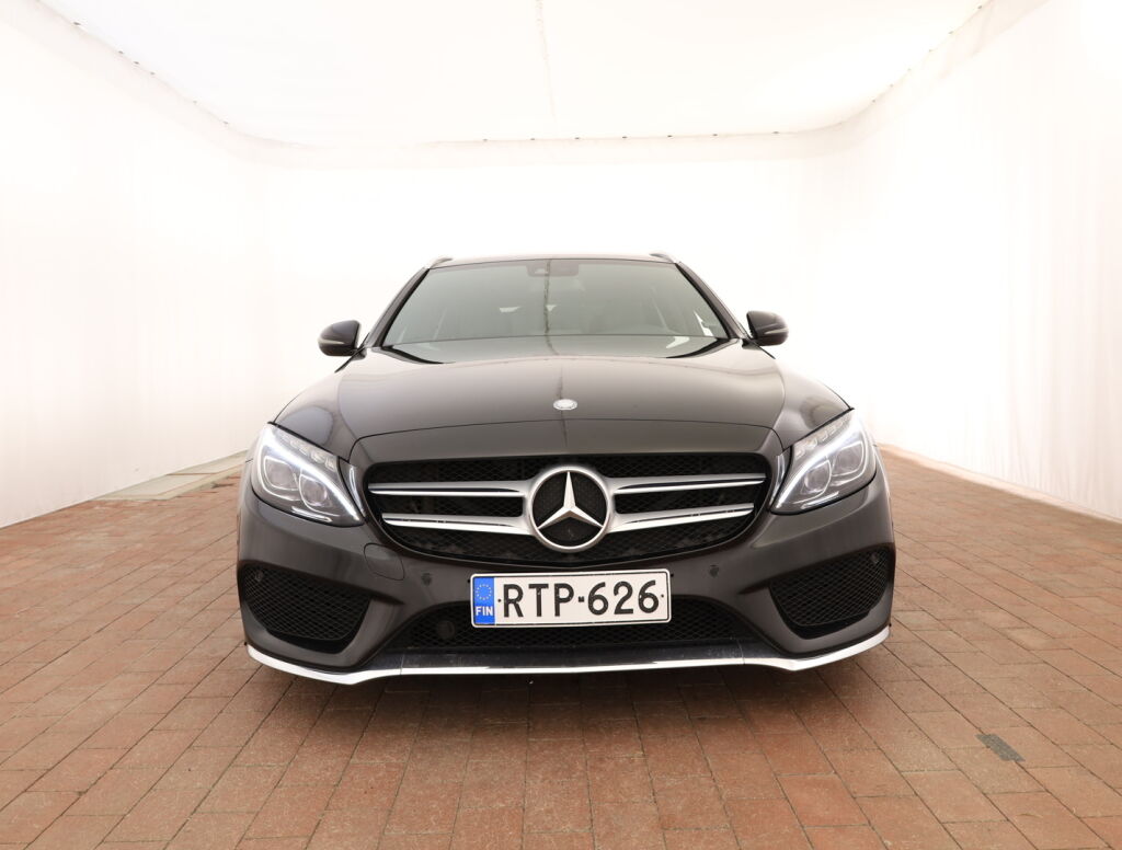 Mercedes-Benz C 2015 Musta