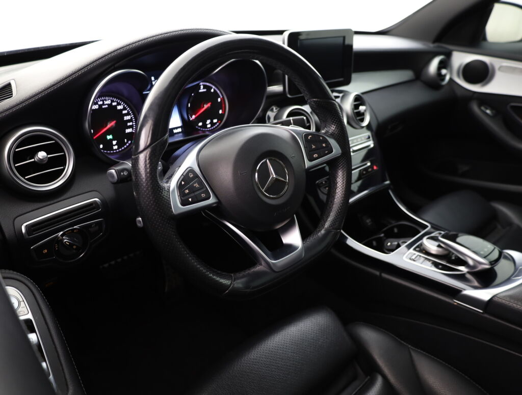 Mercedes-Benz C 2015 Musta