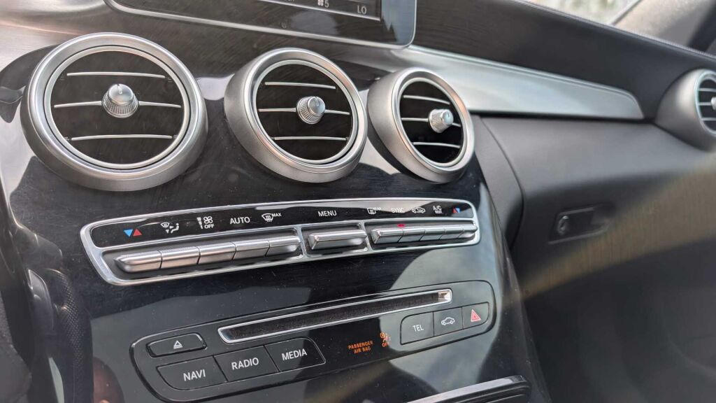Mercedes-Benz C 2015 Musta