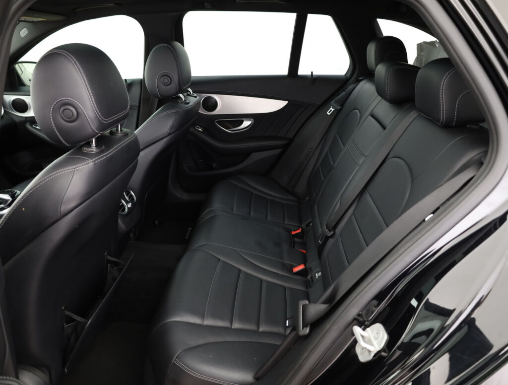 Mercedes-Benz C 2015 Musta