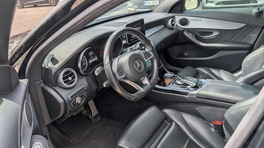 Mercedes-Benz C 2015 Musta