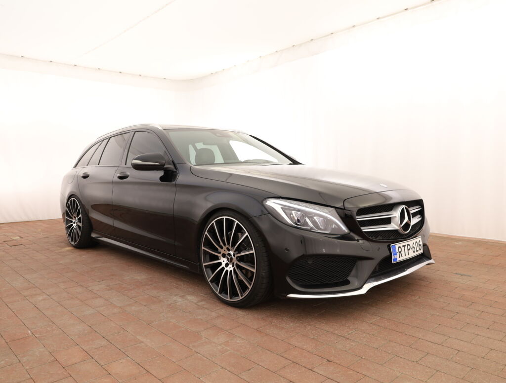 Mercedes-Benz C 2015 Musta