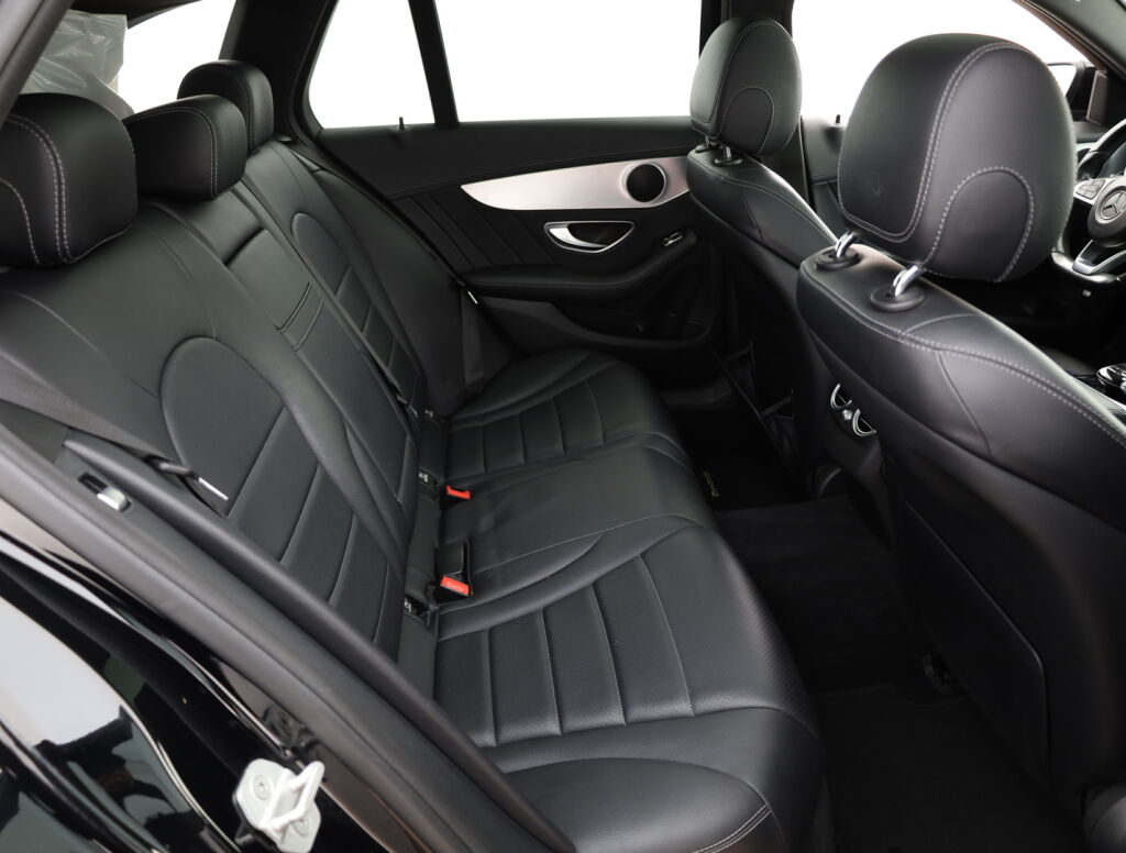Mercedes-Benz C 2015 Musta