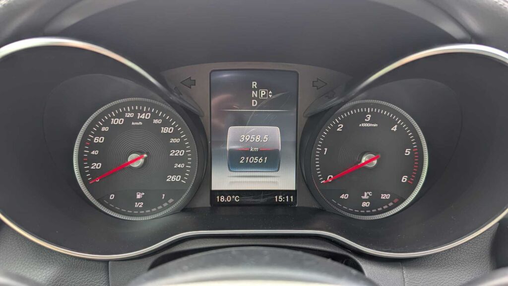 Mercedes-Benz C 2015 Musta