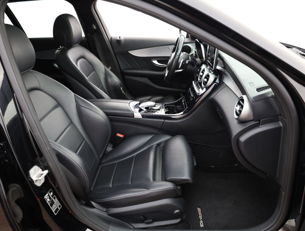 Mercedes-Benz C 2015 Musta