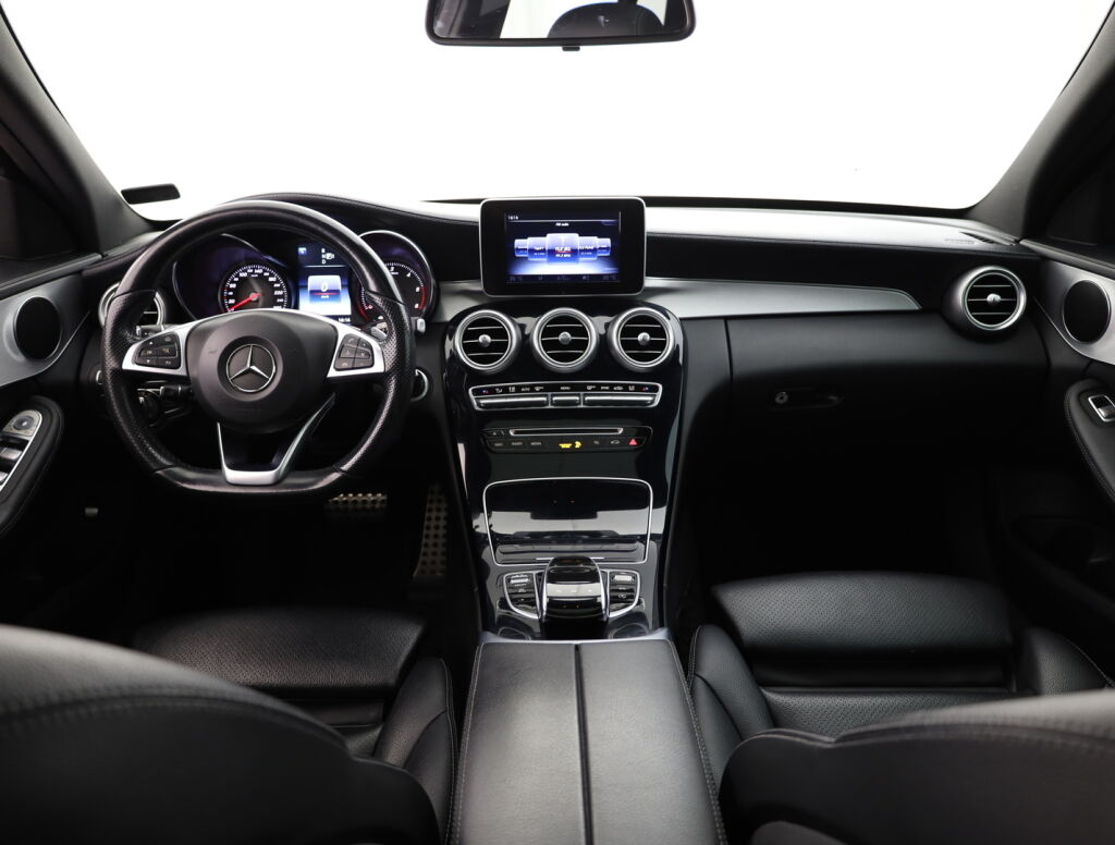 Mercedes-Benz C 2015 Musta
