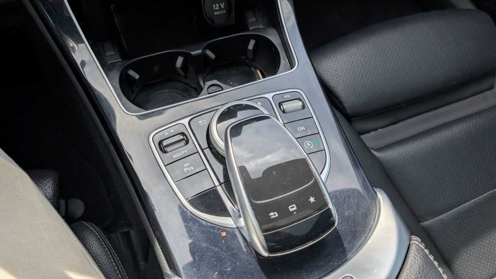 Mercedes-Benz C 2015 Musta