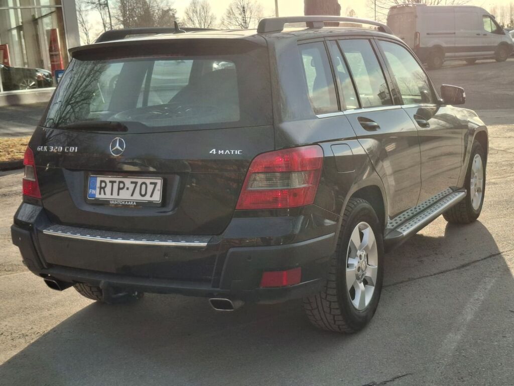 Mercedes-Benz GLK 2009 Musta