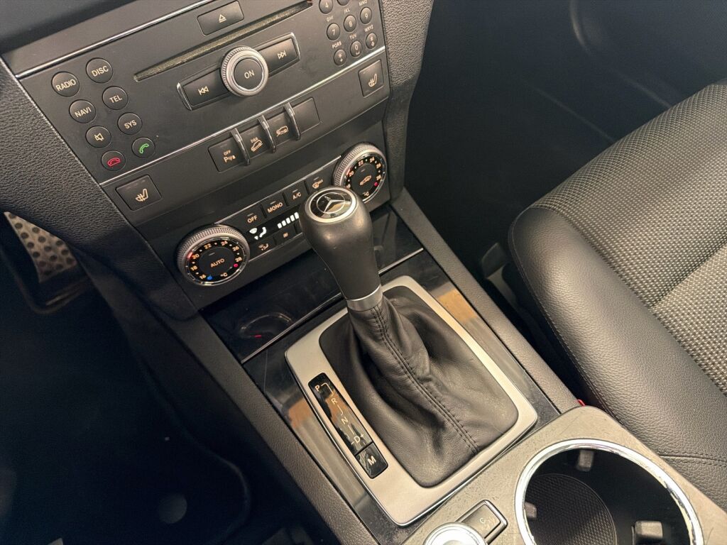 Mercedes-Benz GLK 2009 Musta