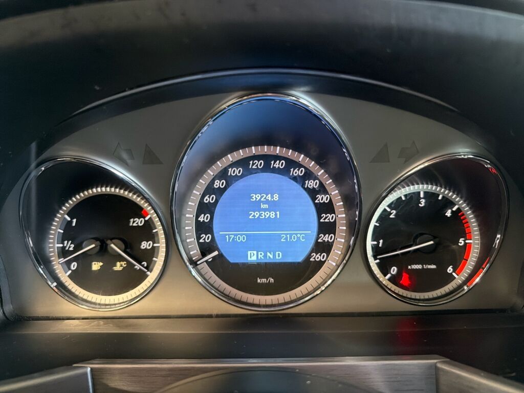 Mercedes-Benz GLK 2009 Musta