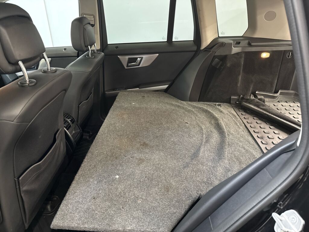 Mercedes-Benz GLK 2010 Musta