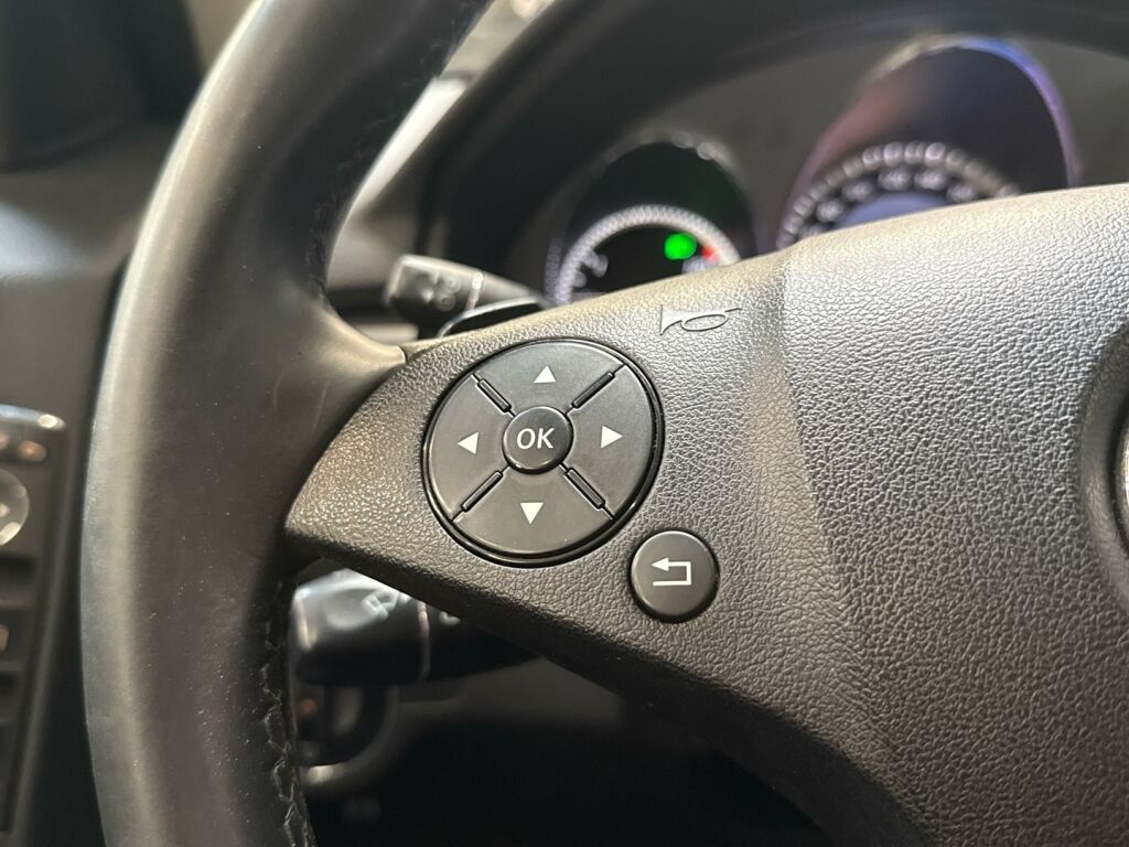 Mercedes-Benz GLK 2010 Musta