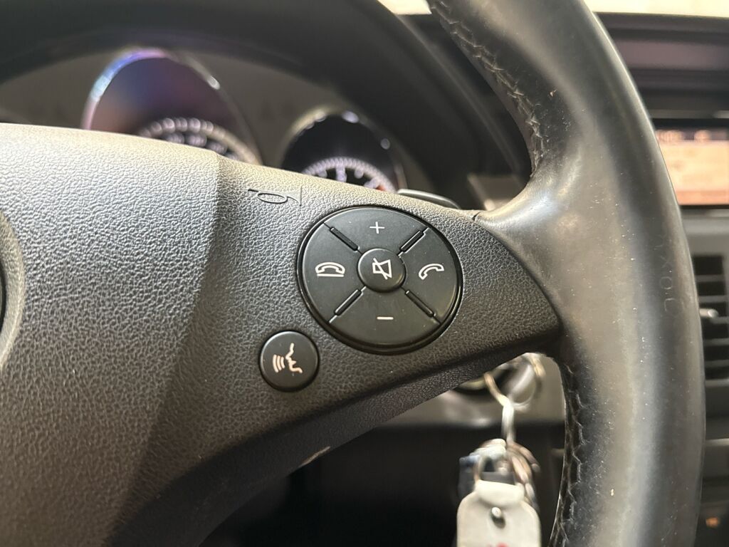 Mercedes-Benz GLK 2010 Musta