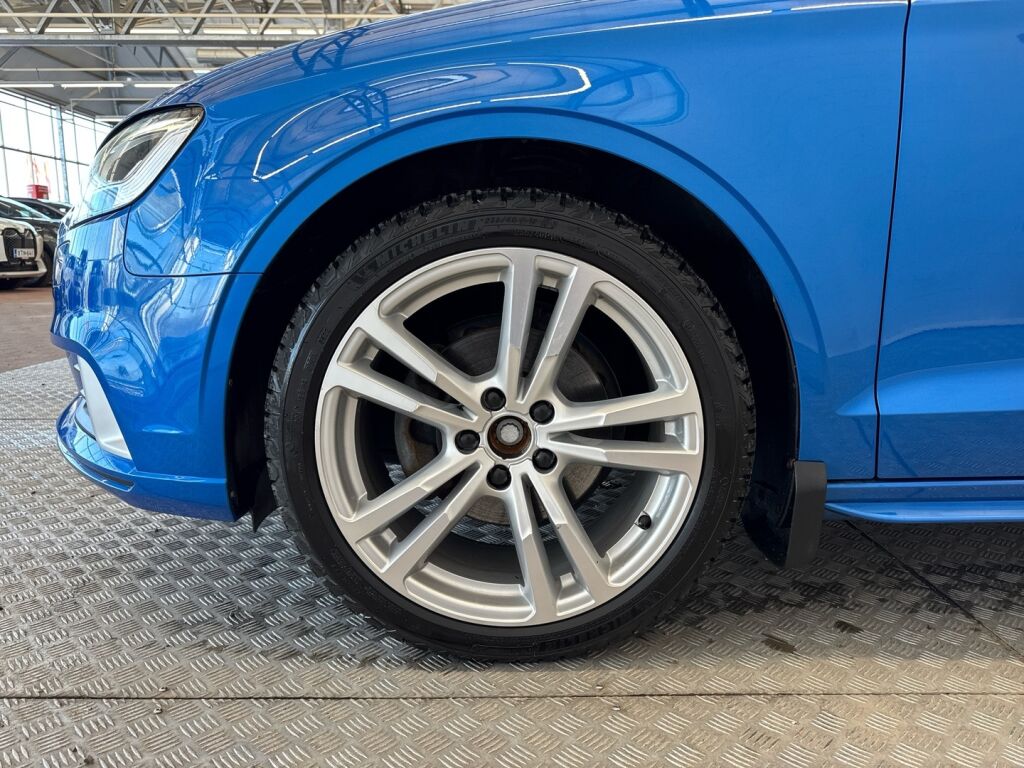 Audi A3 2018 Sininen