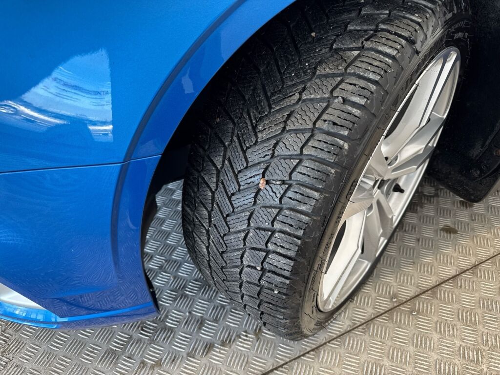 Audi A3 2018 Sininen