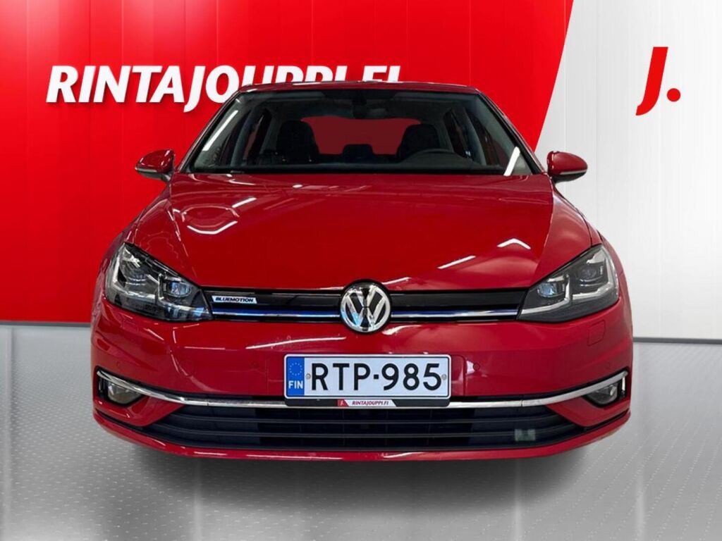 Volkswagen Golf 2018 Punainen
