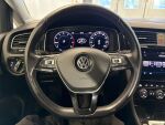 Volkswagen Golf 2018 Punainen
