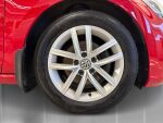 Volkswagen Golf 2018 Punainen