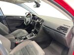 Volkswagen Golf 2018 Punainen