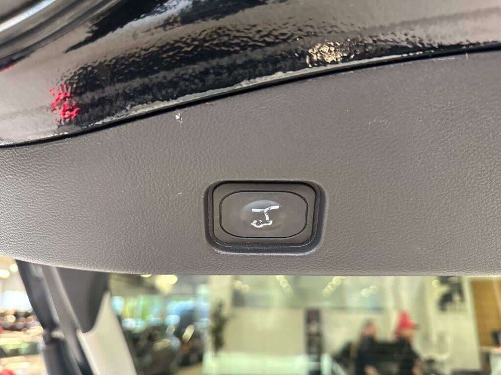 Ford Mondeo 2018 Musta