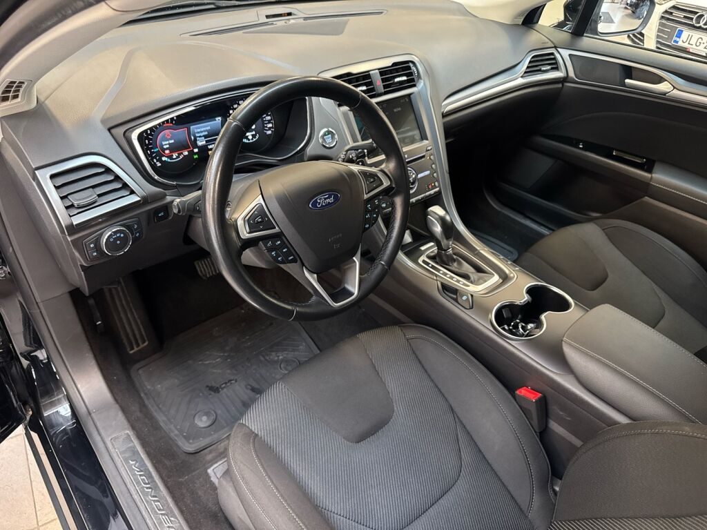 Ford Mondeo 2018 Musta