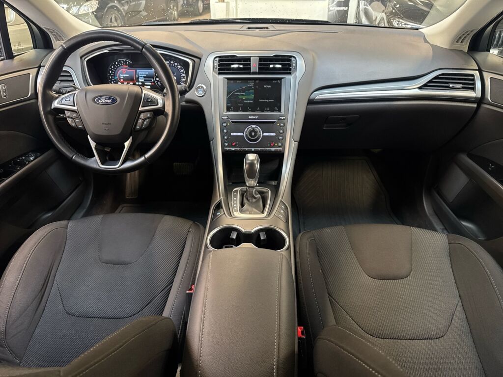 Ford Mondeo 2018 Musta