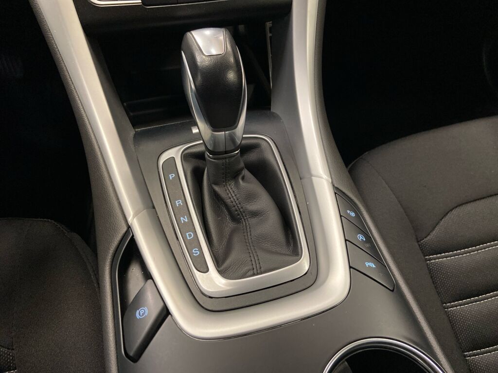 Ford Mondeo 2018 Valkoinen