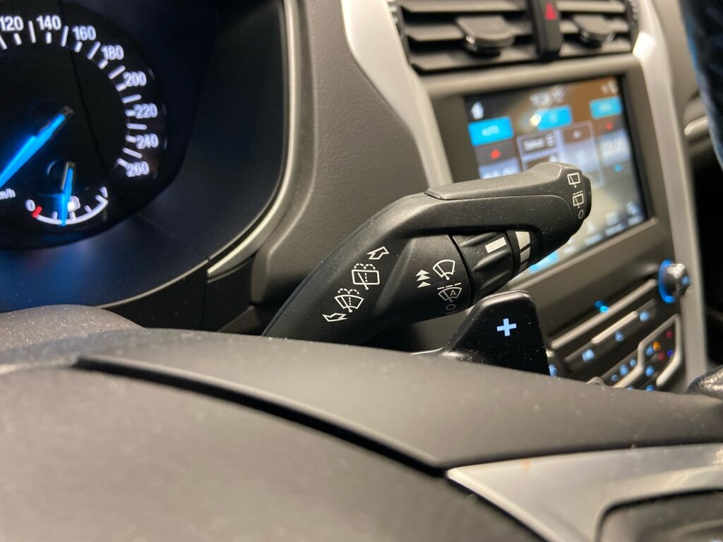 Ford Mondeo 2018 Valkoinen