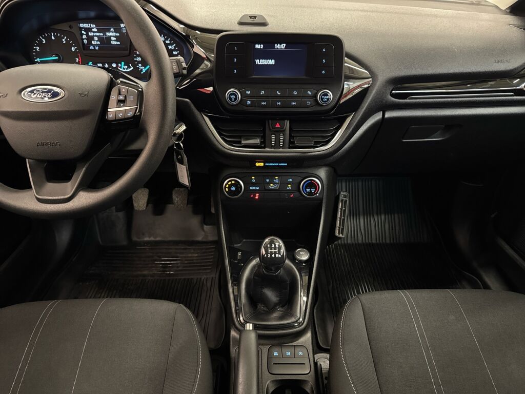 Ford Fiesta 2018 Punainen