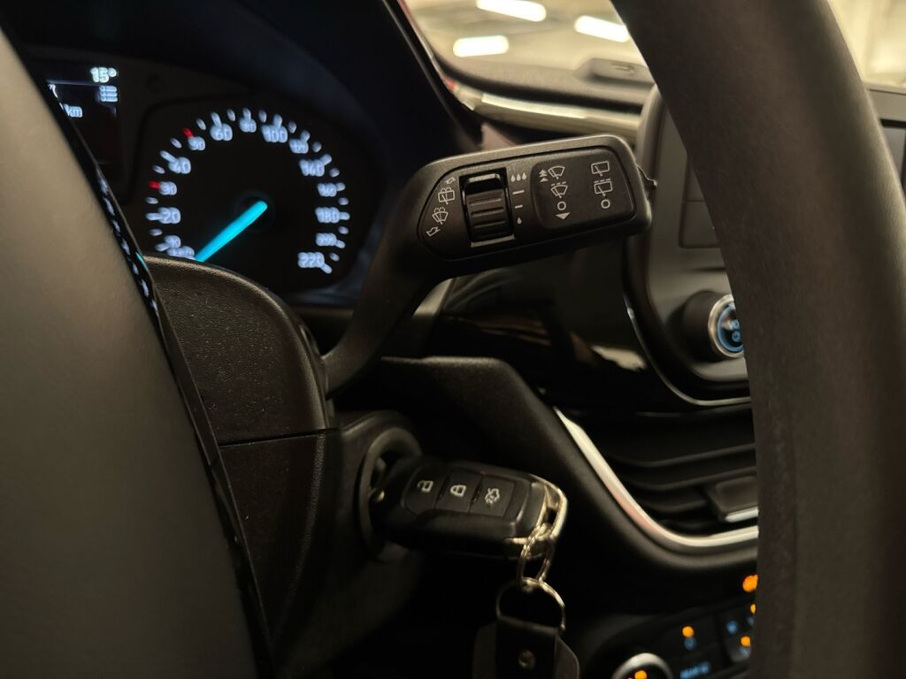 Ford Fiesta 2018 Punainen